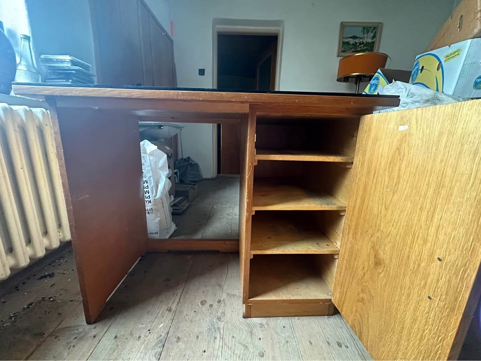 Starý psací stůl - 2