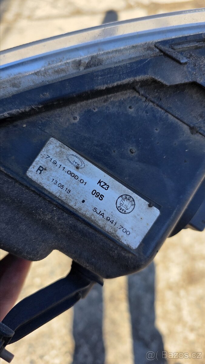 Práva přední mlhovka škoda rapid - 2