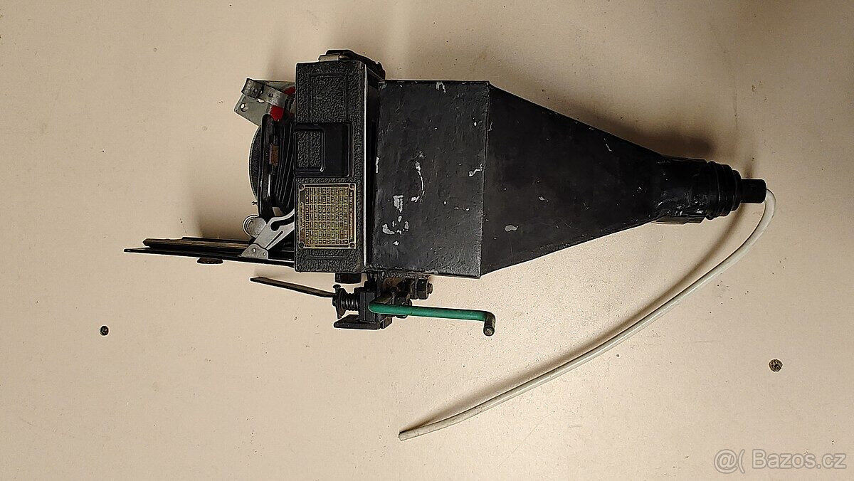 Zvětšovák z fotokomory - 2