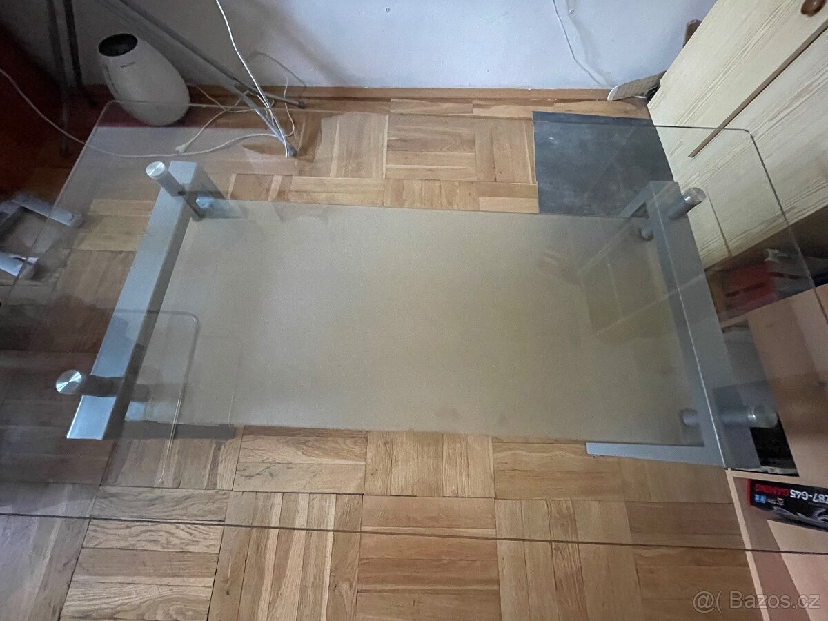 Konferenční stolek - 2