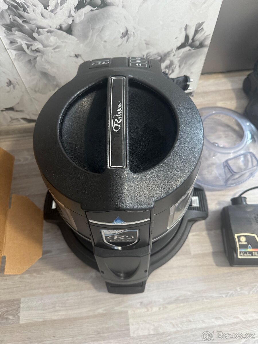 Zánovní vysavač Rainhow e2 silver - 2