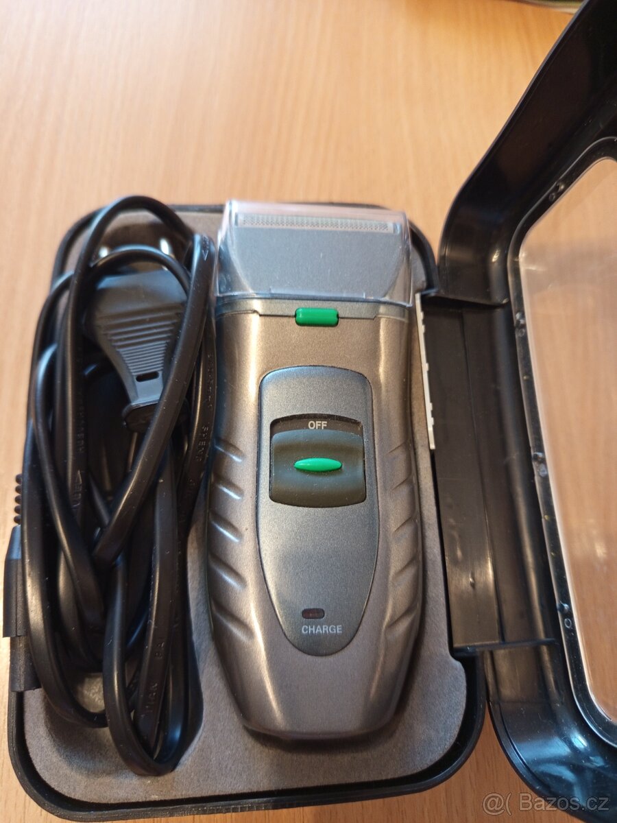 Prodám holicí strojek - 2