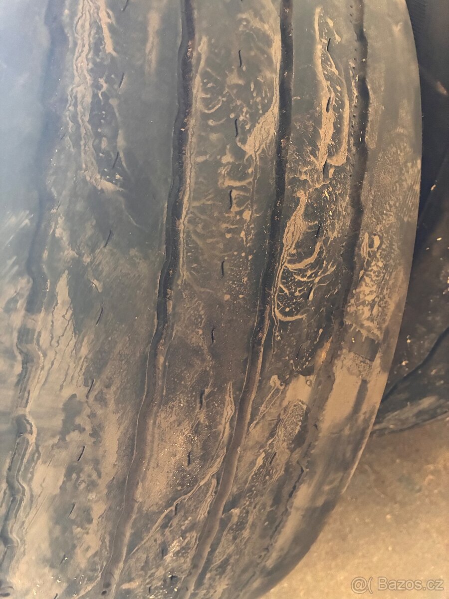 Prodám pneumatiku Michelin - 2