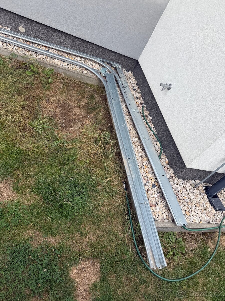 Kolejnice pro garážová vrata - 2