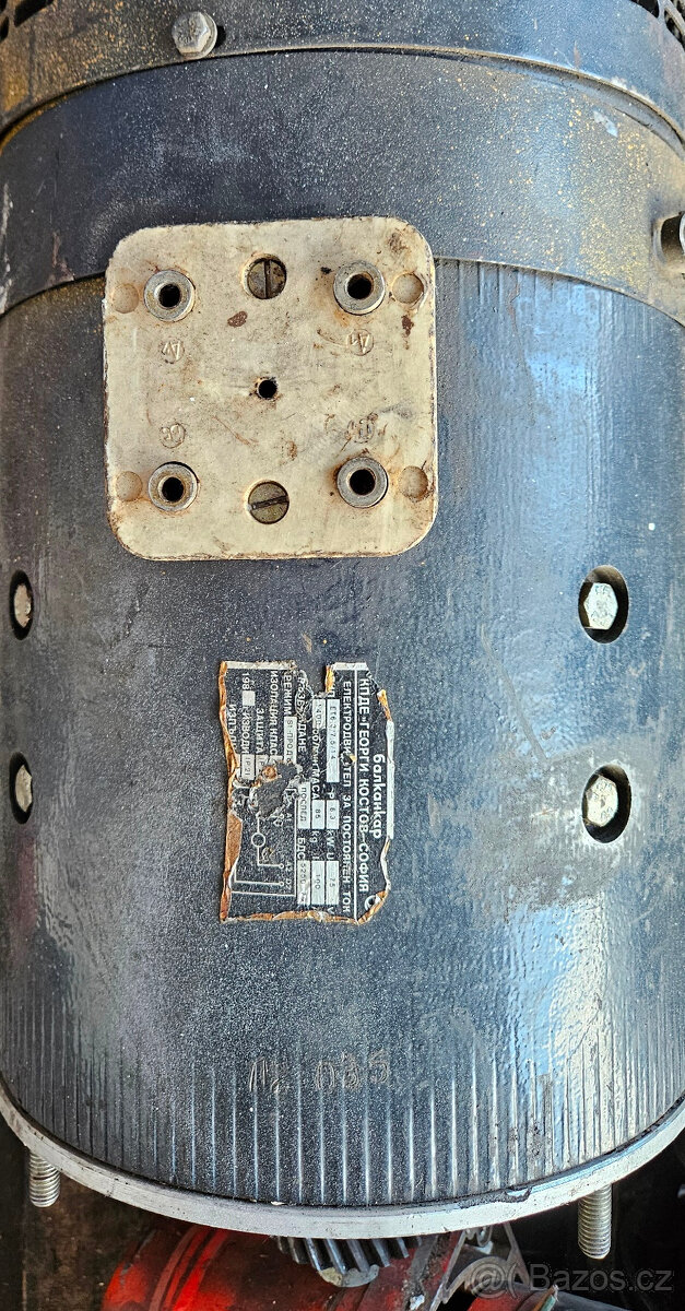 Prodám starší elektromotory 14 ks - 2