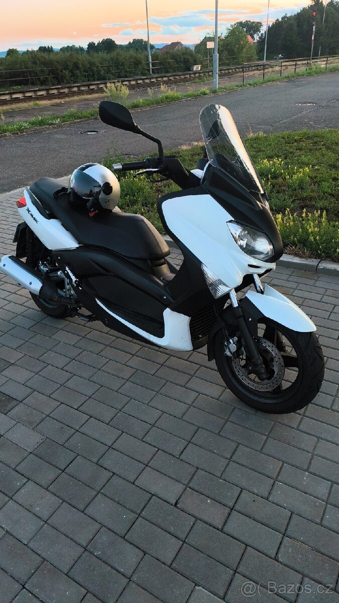 Yamaha x-max 250 - 2