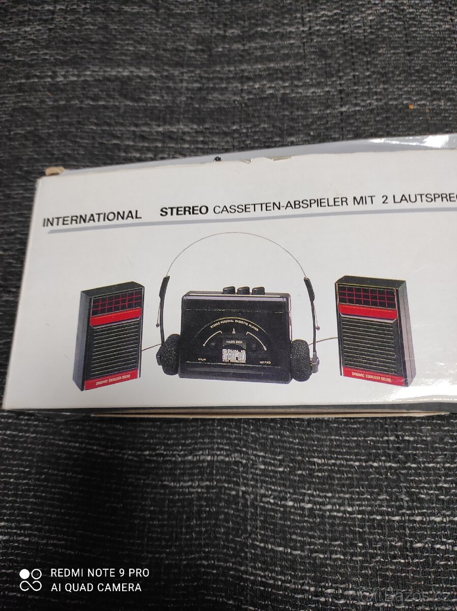 Retro kazetový přehrávač - 2