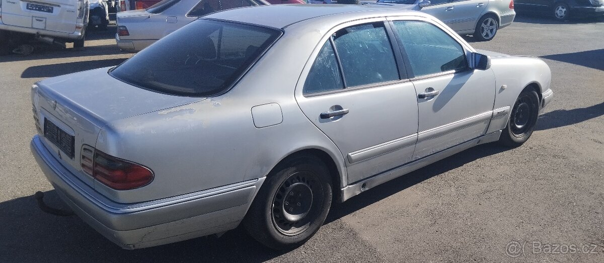 Mercedes-Benz W 210 E290 TD Náhradní Díly - 2