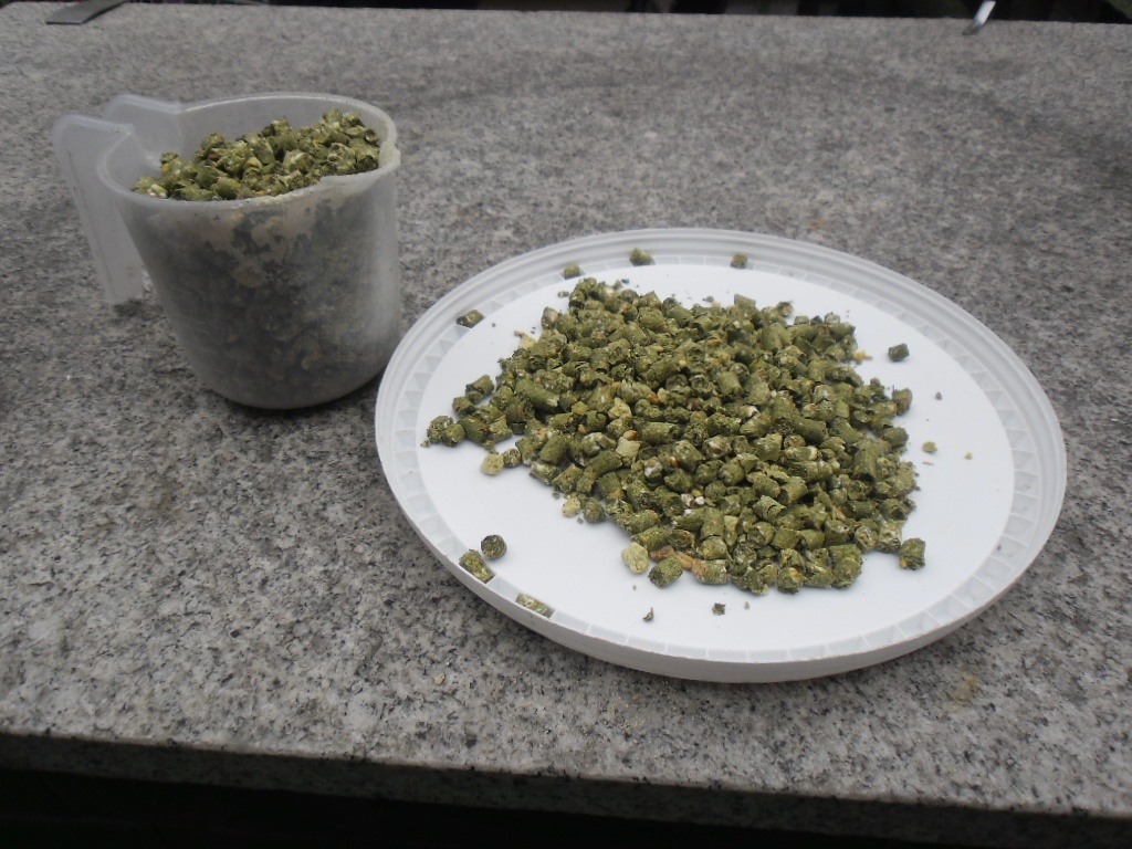 Kvalitní králičí granule - 2