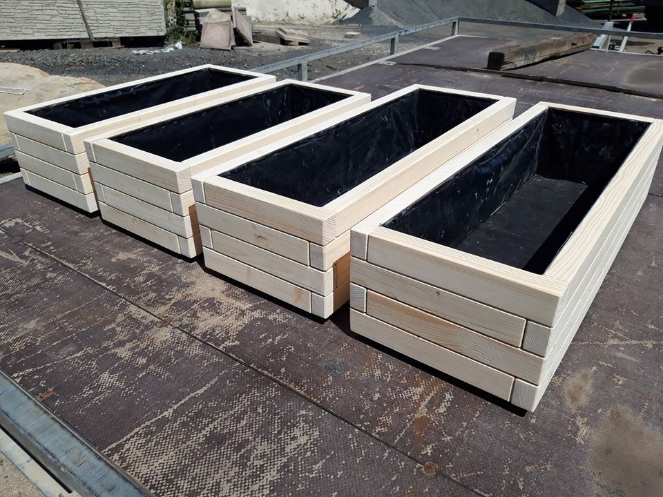 Masivní dřevěné truhlíky - 2