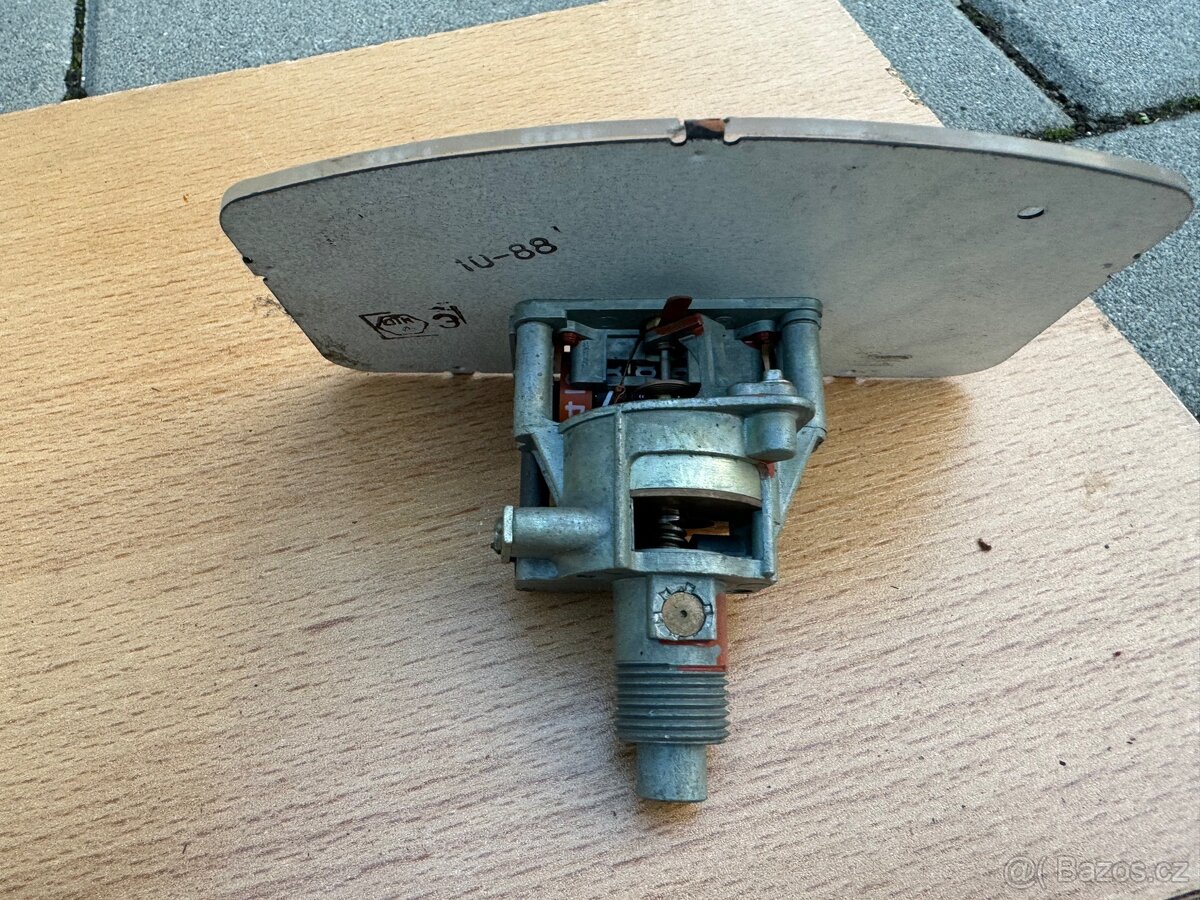 Volha Gaz 24, nové originální tachometry,budíky přistrojovky - 2