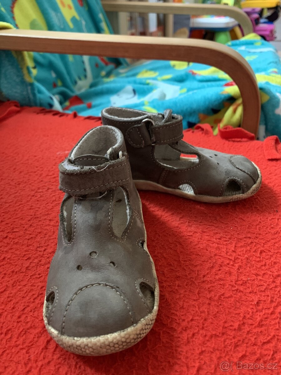 Capáčky Veletea 7272 026 vel.21 - 2