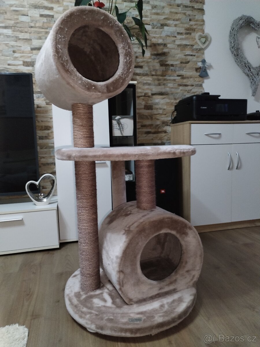 Růžový pelíšek škrabadlo pro kočičku zánovní - 2