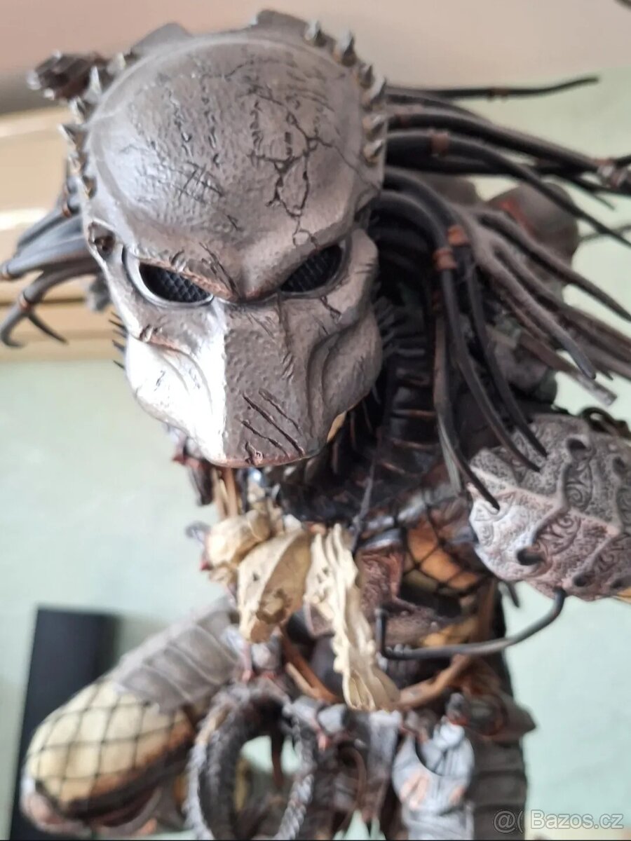 Predator Wolf Sideshow - 2