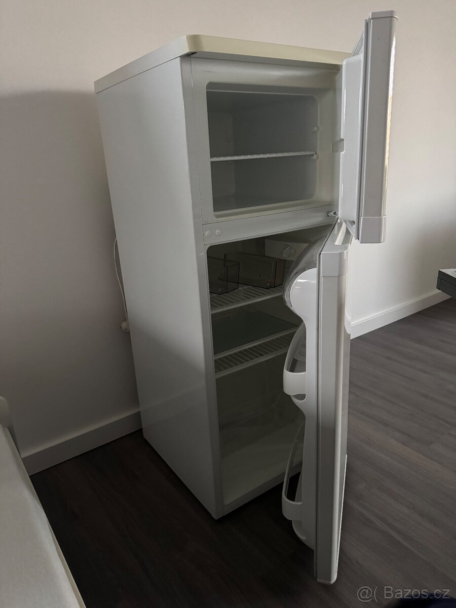 Starší používanoukombinovanou lednici s mrazákem Zanussi - 2