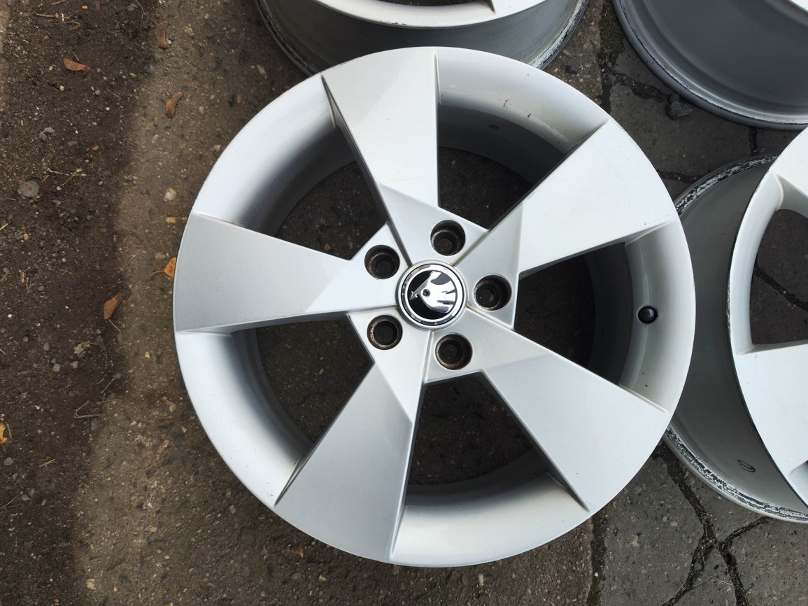 17"alu sada Denom 5x112 origo Škoda Octavia 3 Golf 7 - 2