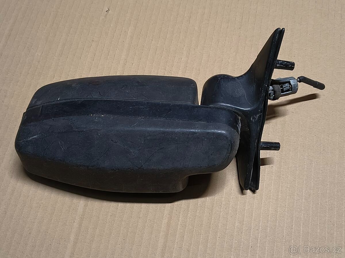 Zrcátko - Alfa Romeo 33 - 2