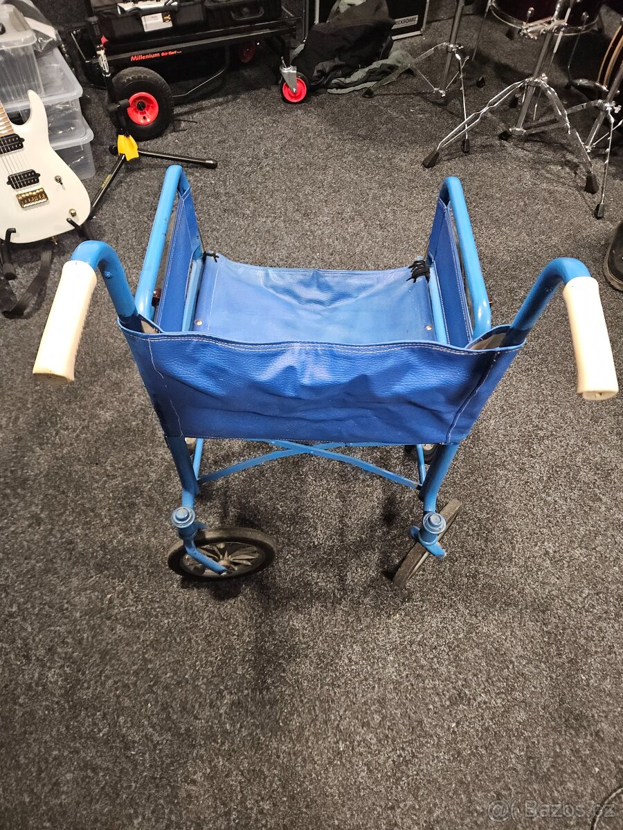 Retro invalidní vozí - 2