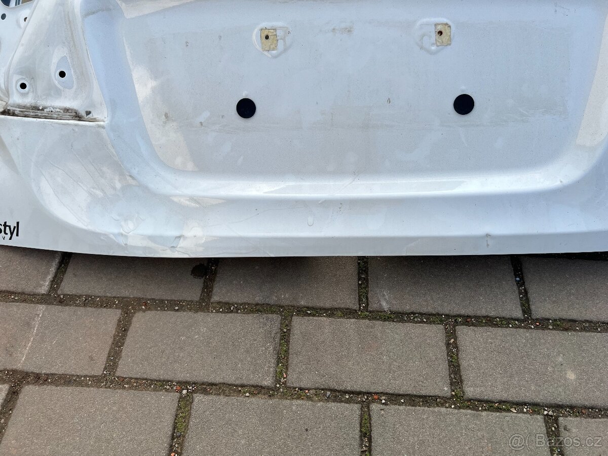 TOYOTA CH-R 5. dveře - kufr - 2