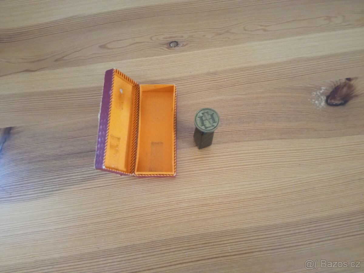 Staré monogramové pečetidlo - 2