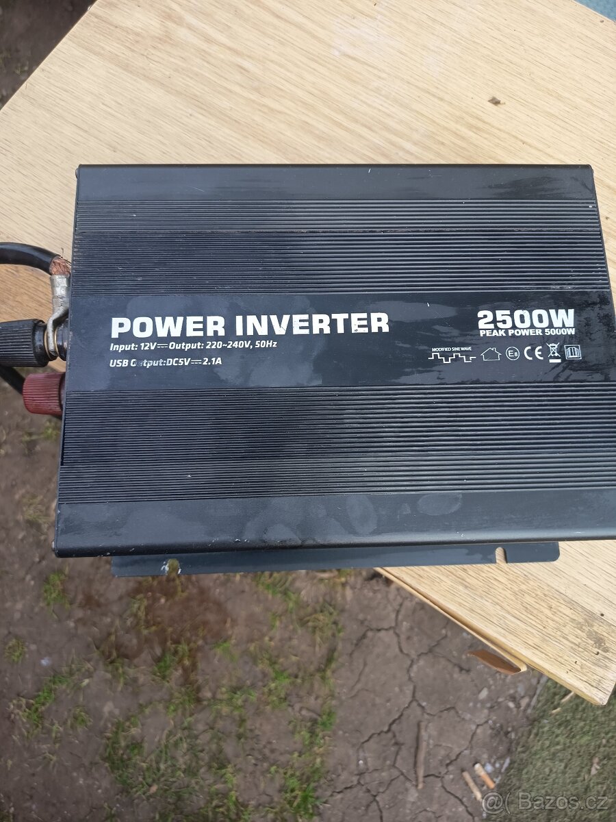 menic napeti 12v 230v - 2