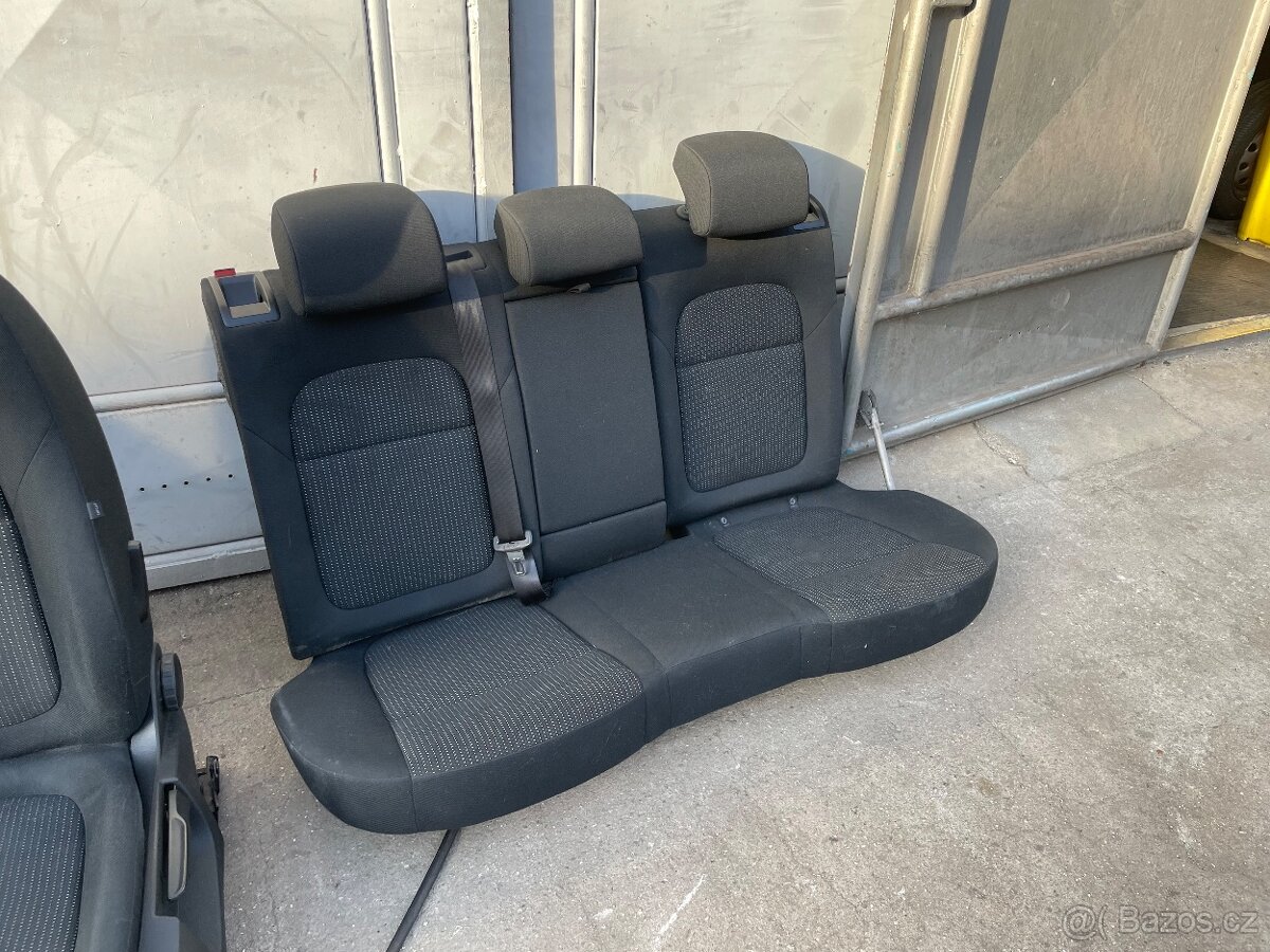 Vyhrivane Sedačky Superb 2 2012 - 2