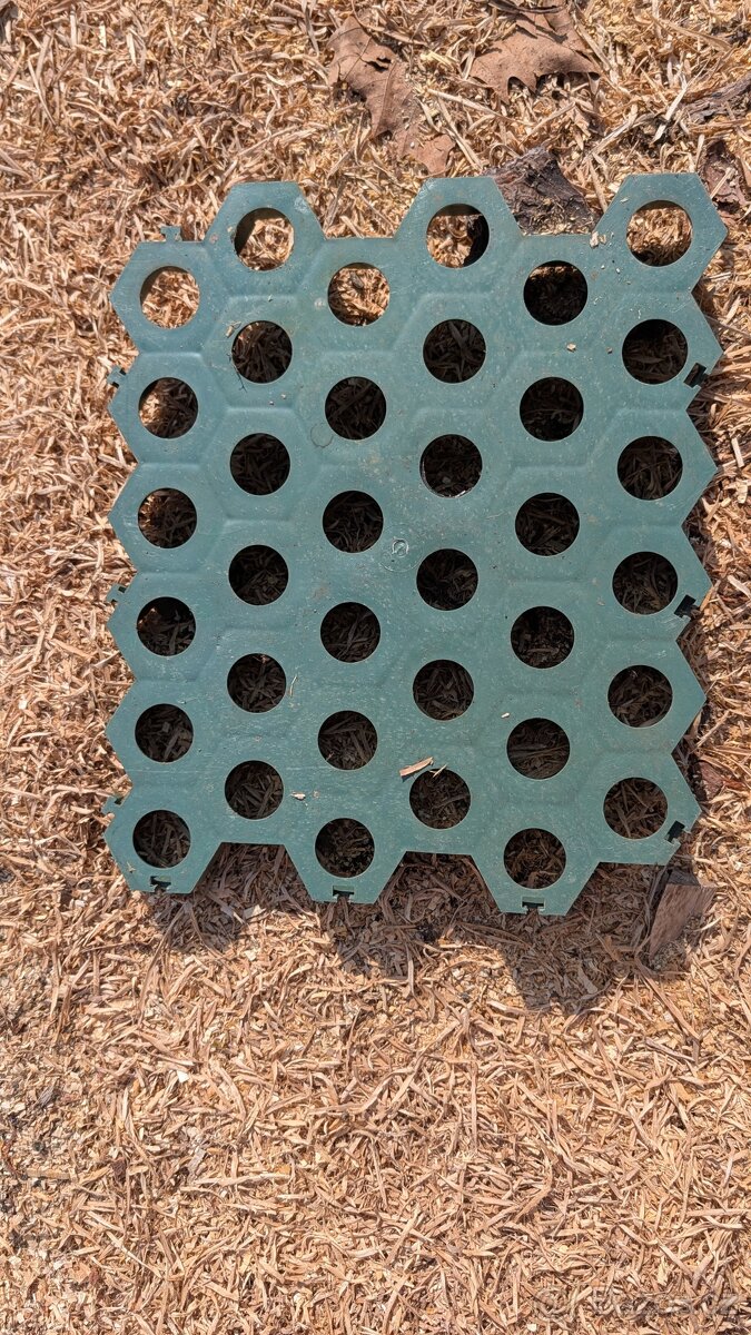 Zatravňovací dlažba - 2