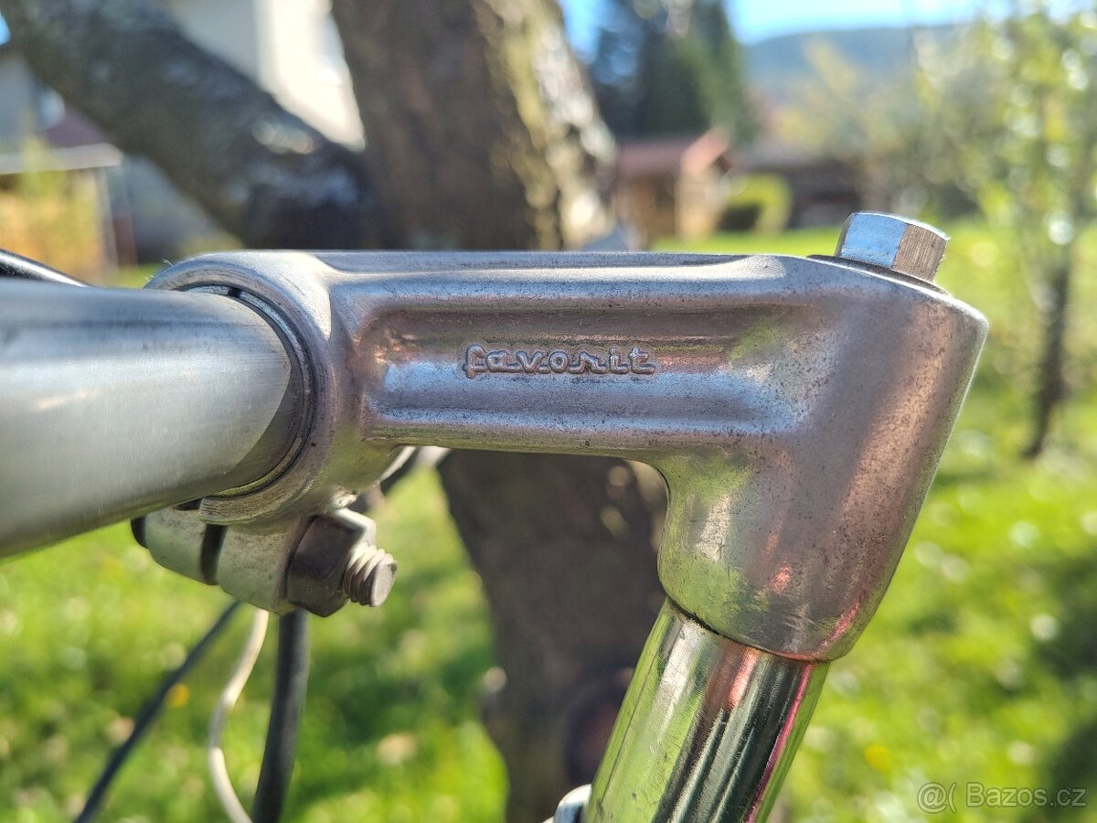 Retro silnička Favorit - 2
