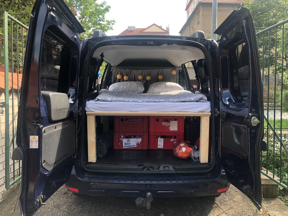Dacia Dokker 2015 s LPG - mini obytný vůz - 2