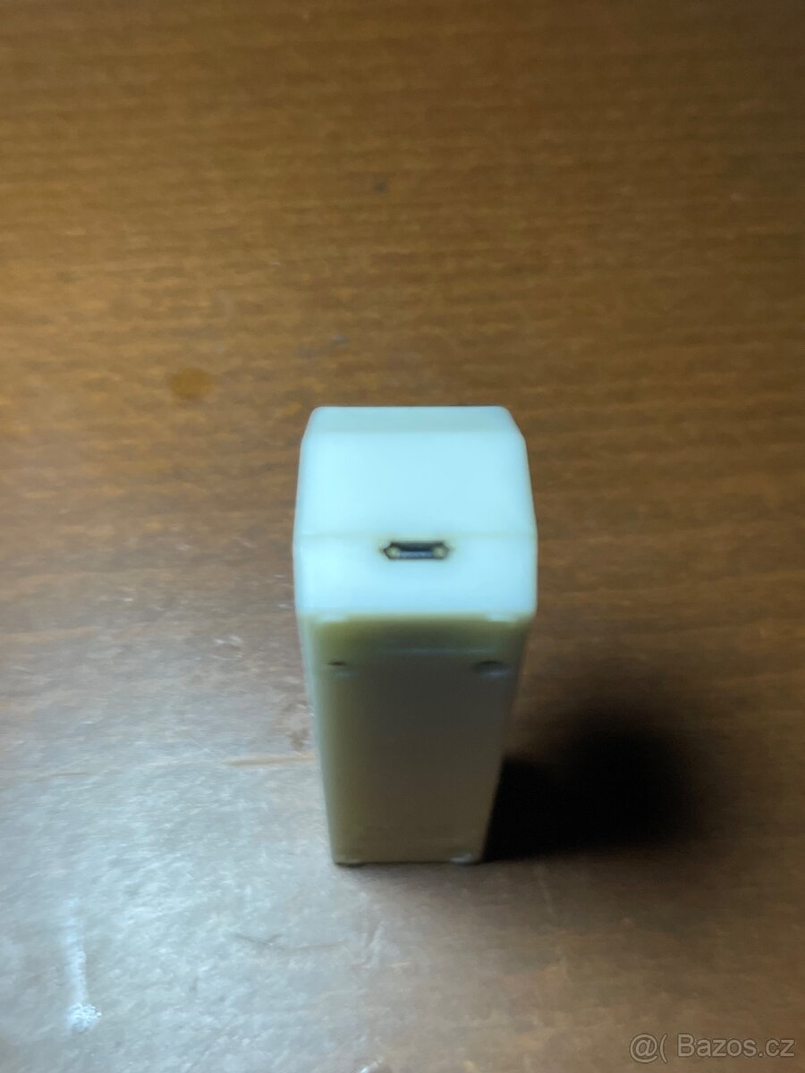 Nabíječka baterií 18650 - 2