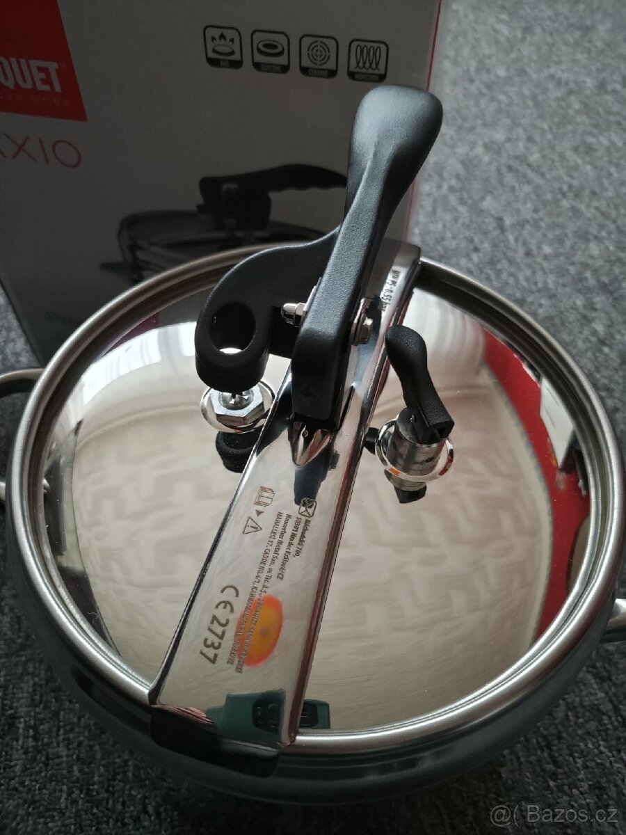 Tlakový hrnec,nový. - 2