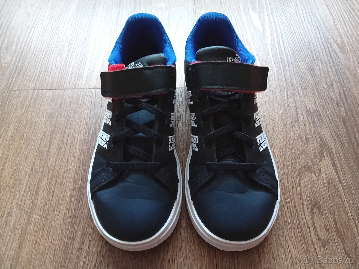 Adidas vel.33 - 2