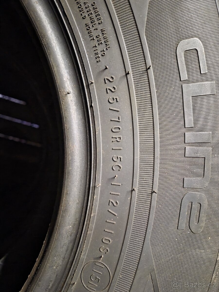 Letní pneu 225 70 r15 - 2