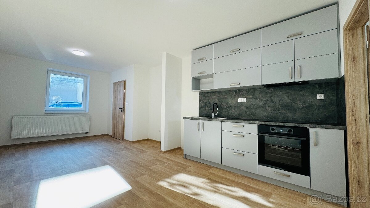 Pronájem nového bytu 1+kk ulice Kollárova - 2