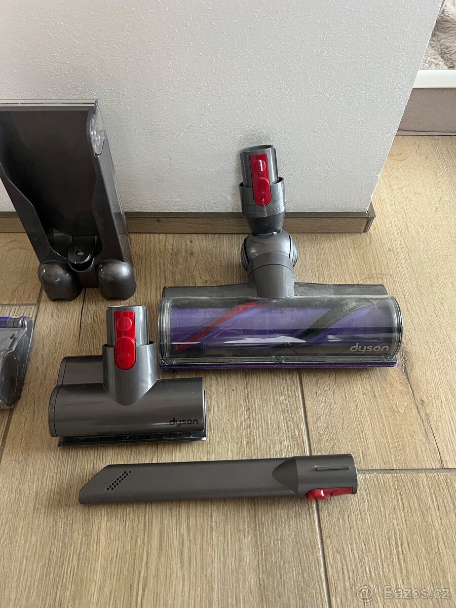Dyson cyclone v10 absolute - 2