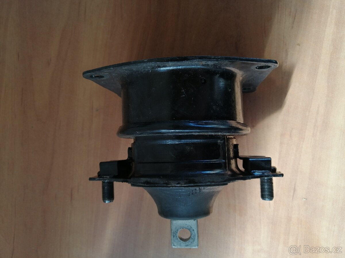 Zavěšení motoru - 2