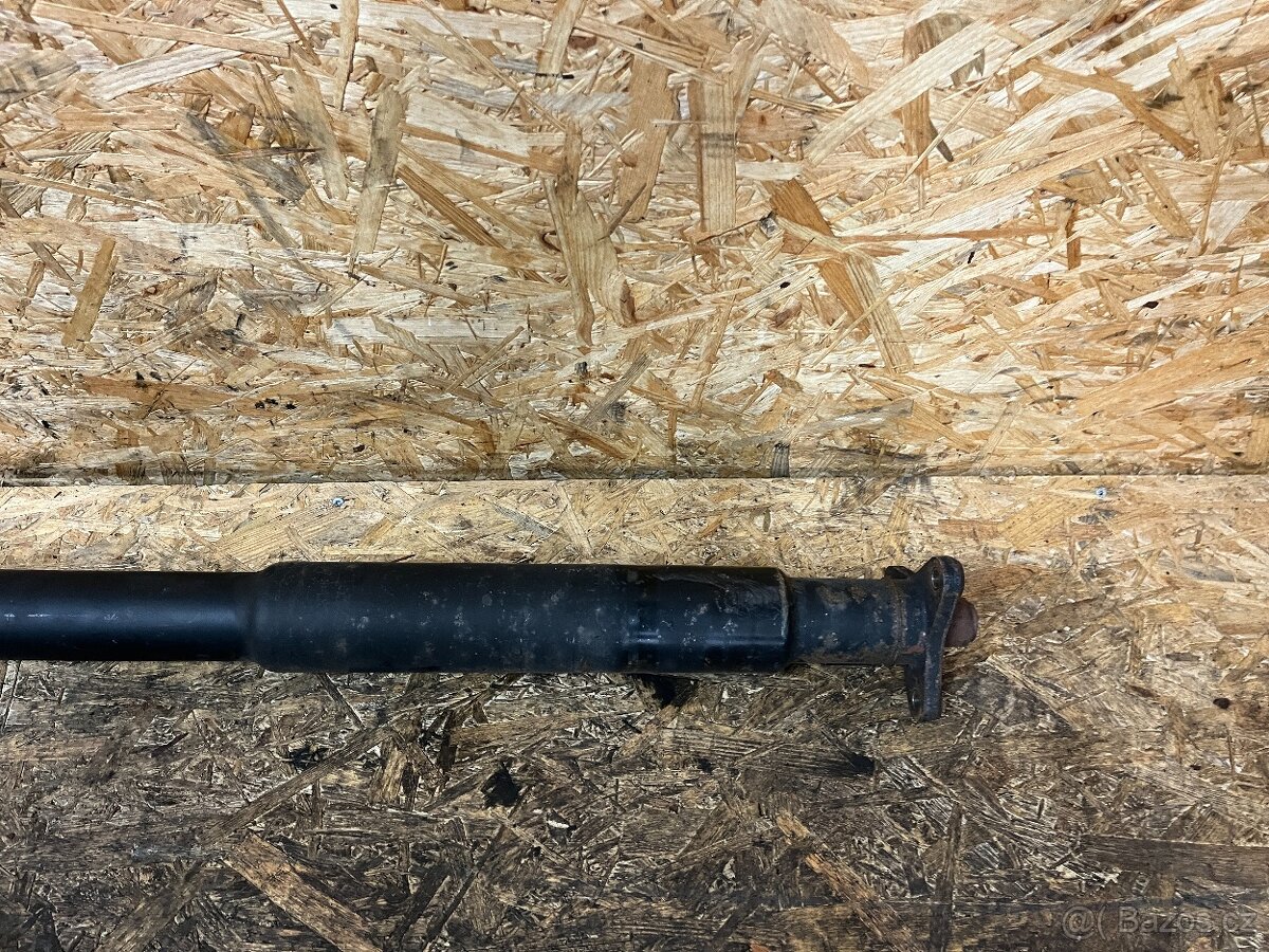 KARDANOVÁ HŘÍDEL BMW E61 3.0D MANUÁL 6 KVALT - 2