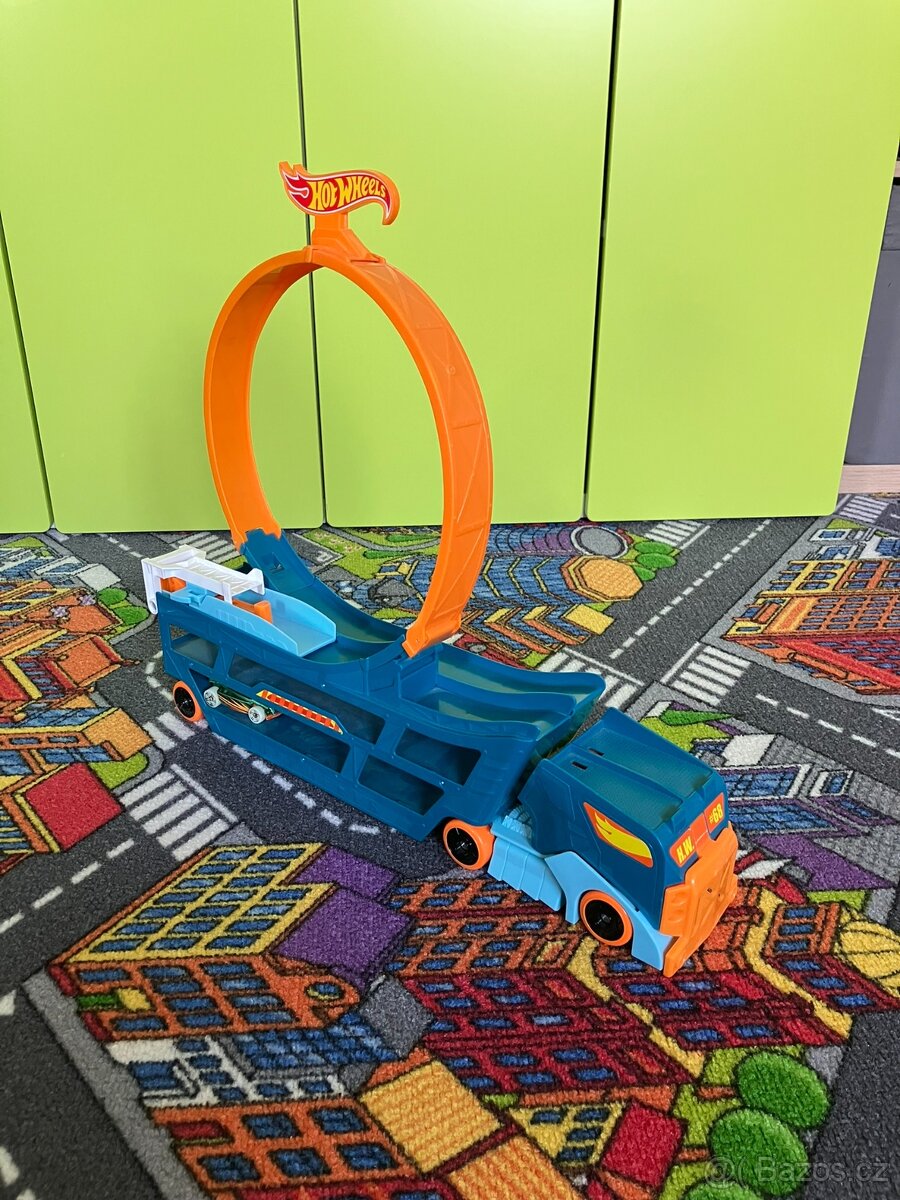 Kamion smyčka Hot Wheels - 2