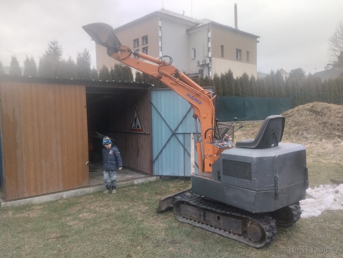 Minibagr Hanix-Mitsubishi - 2