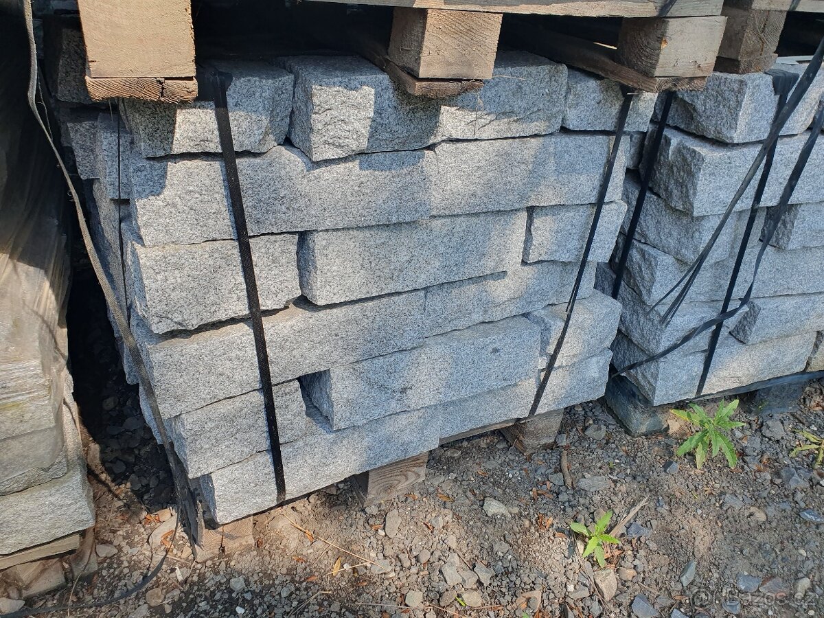 Žulové obrubníky - 2