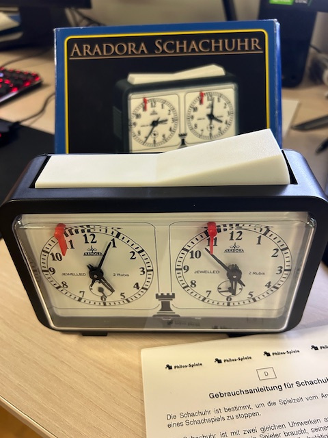 Nové šachové hodiny Aradora Philos - 2