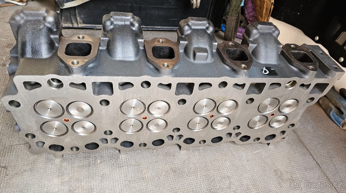 Hlava Motora RENAULT MIDLUM 220DXI - 2