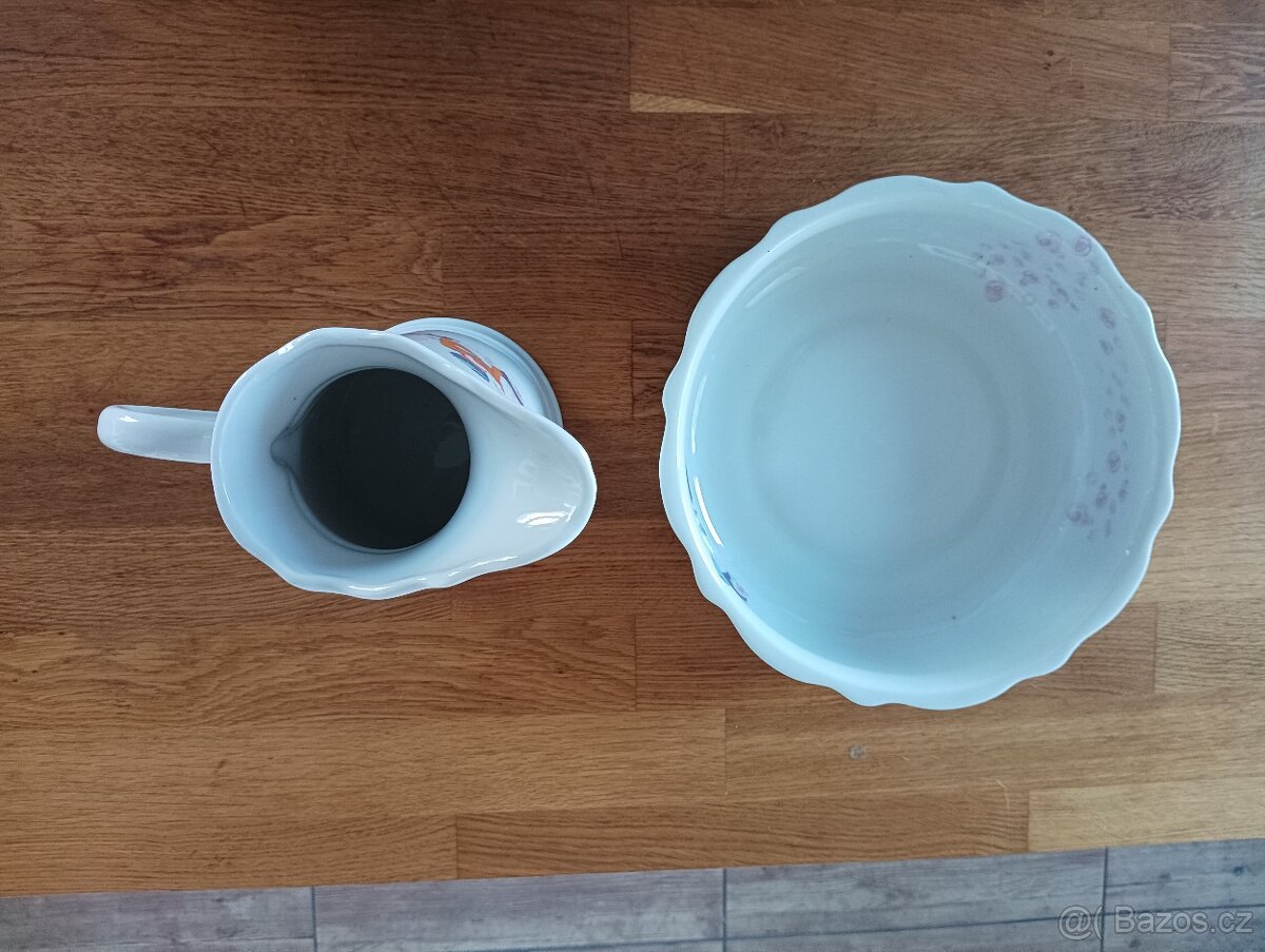 PORCELÁNOVÁ MYCÍ SOUPRAVA FRANCIE - 2