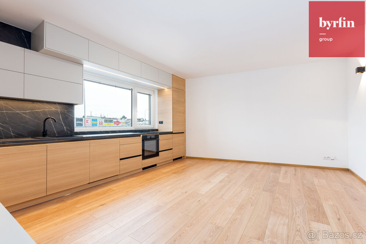 Prodej bytu 2+kk, Nákladní, Opava - 2