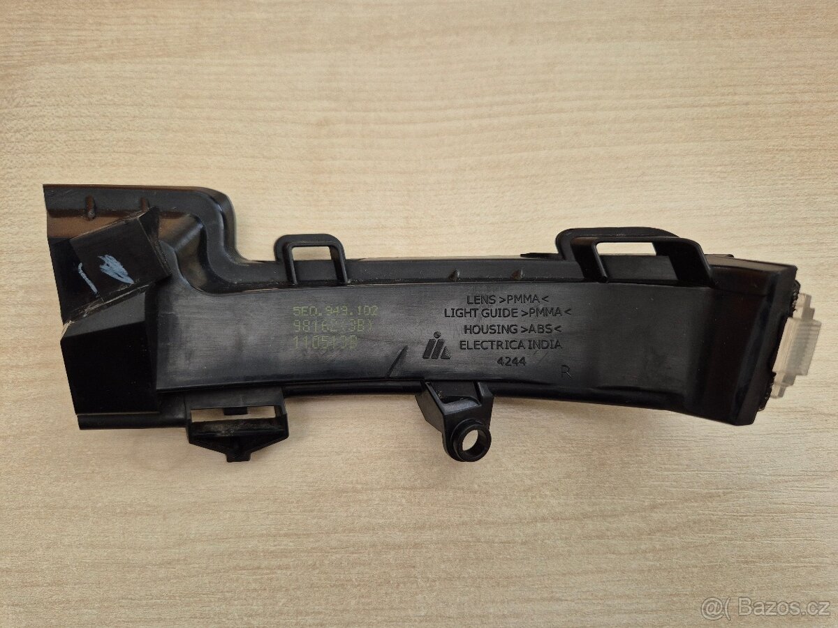 Blinkr pravého zrcátka - Škoda Octavia 3 - 2