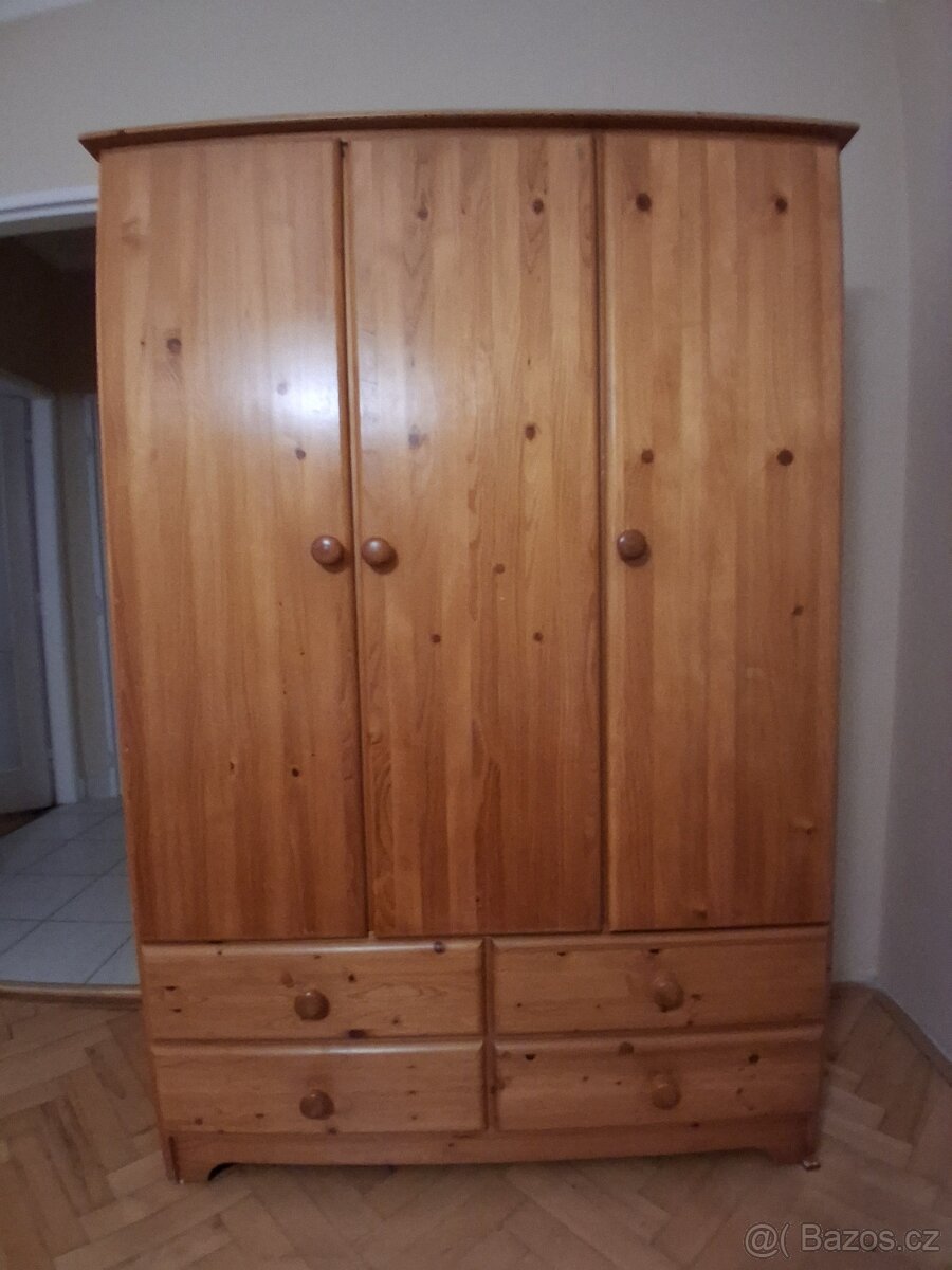 Skříň a postel - 2