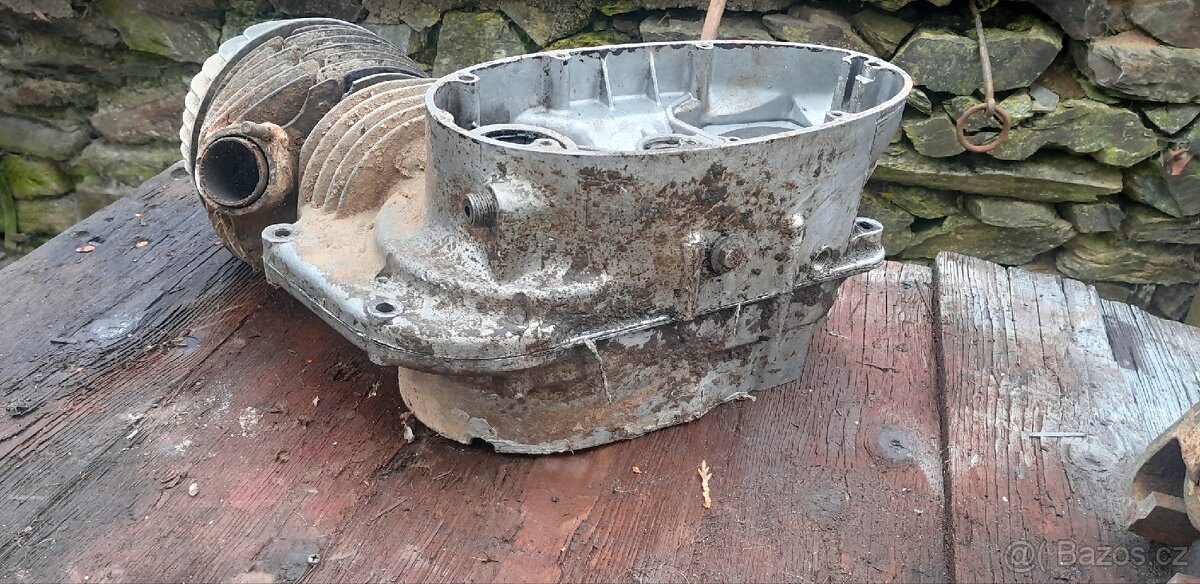 Prodám bloky motoru ČZ 175/450. - 2