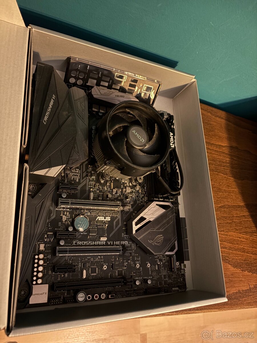 ROG CROSSHAIR VI HERO / Ryzen 7 1700 / 16GB DDR4 - 2