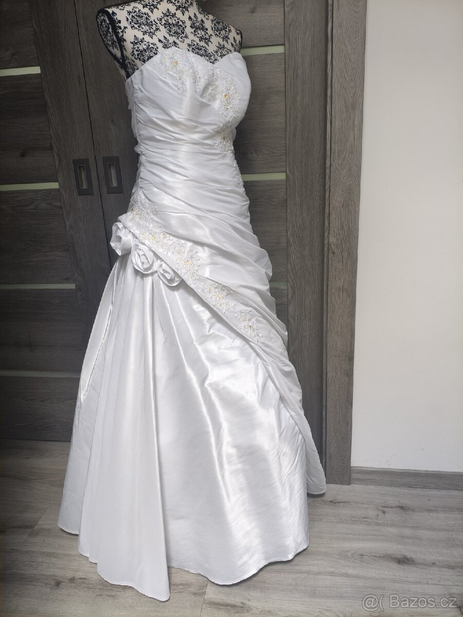 Tradiční svatební šaty 38/40/42 - 2