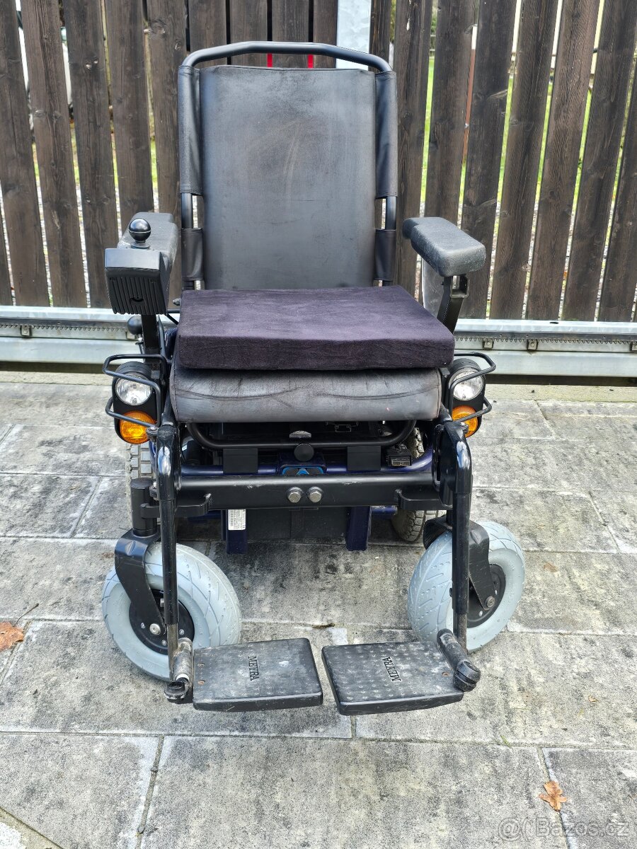 Invalidní vozík elektrický - 2